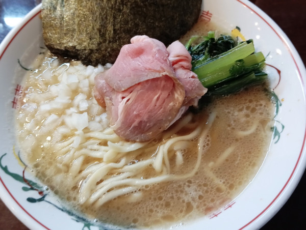「豚骨醤油ラーメン(並)+ネギチャーシューご飯ハーフ」@こいけのいえけいの写真