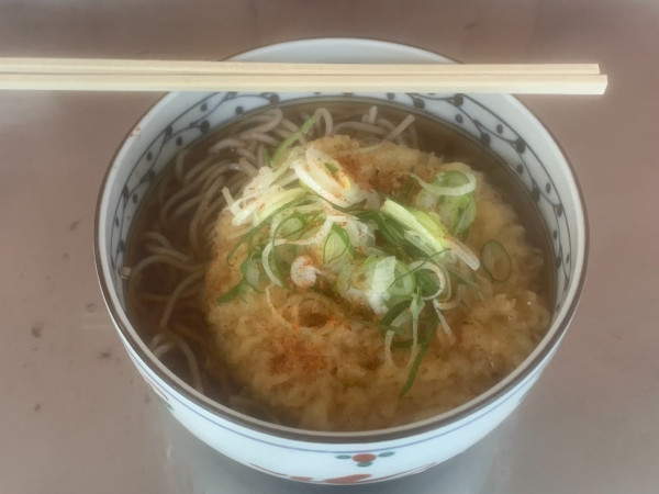 「天ぷらそば 360円」@信州蕎麦処しなの 長野駅の写真