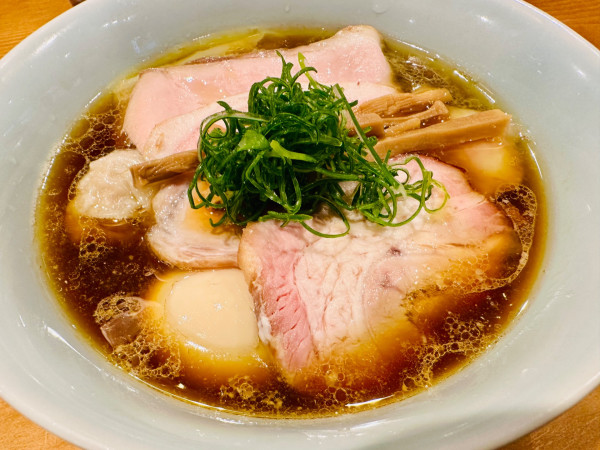 「特製中華そば(豚チャーシュー)【1680円】」@中華そば しば田の写真