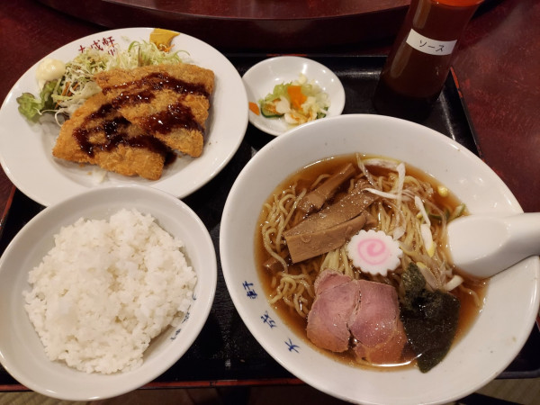 「アジフライ・ラーメンライスセット 880円」@中華料理 大成軒の写真