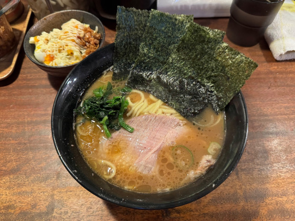 「ラーメン＋半玉子まぶし」@家系ラーメン クックらの写真