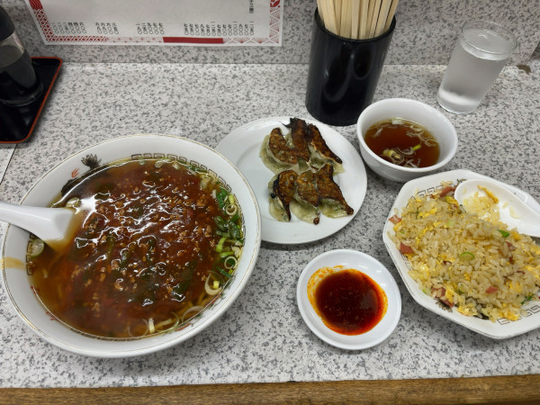 「スタミナラーメン、餃子、チャーハン」@娘々 北浦和店の写真