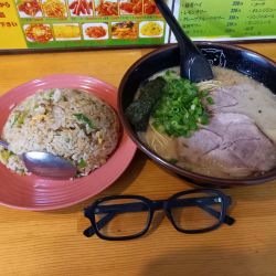 チャーハンセット(こなおとし)替玉(かため)