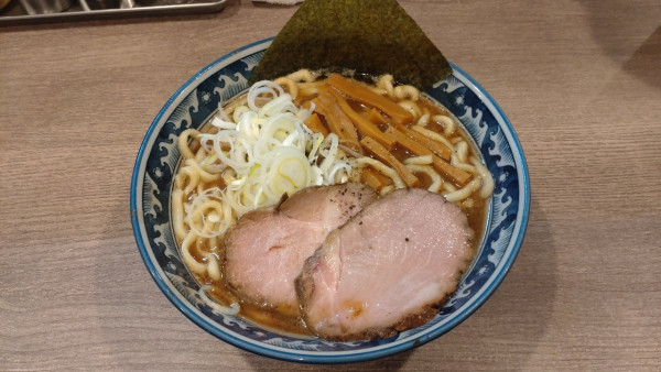 「ラーメン＋チャーシュー1枚」@兎に角 松戸店の写真