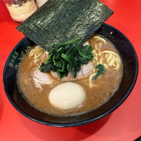 「上ラーメン（硬め、普通、普通）」@横浜家系ラーメン みどりの写真