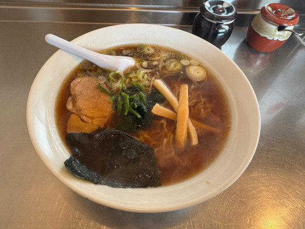 「東京ラーメン（中盛）」@ラーメンショップじゅげむの写真