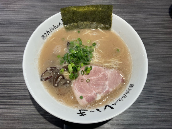 「ラーメン　替え玉×3」@博多長浜らーめん いっき 戸塚安行店の写真
