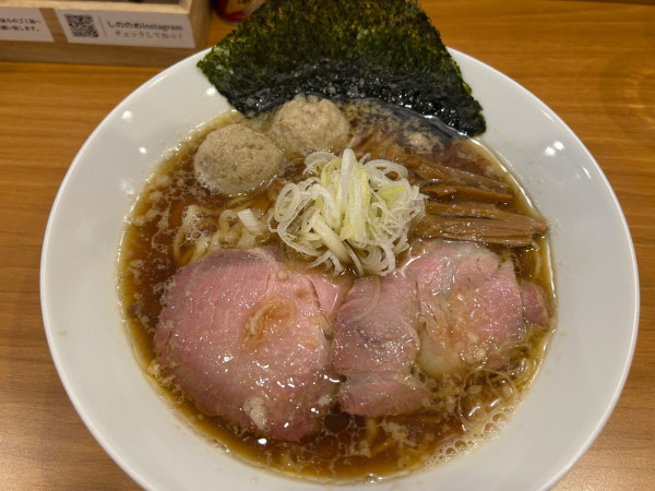 「醤油らーめん1000円＋つくね180円=1180円」@しののめヌードルの写真