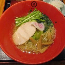 華味鳥水炊きラーメン　980円