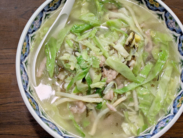 「高菜入りつゆそば」@翠苑の写真