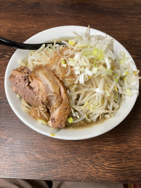 「【限定】煮干し二郎ラーメン　アブラ少なめ・ヤサイ・ネギ増し」@ラーメン一心の写真