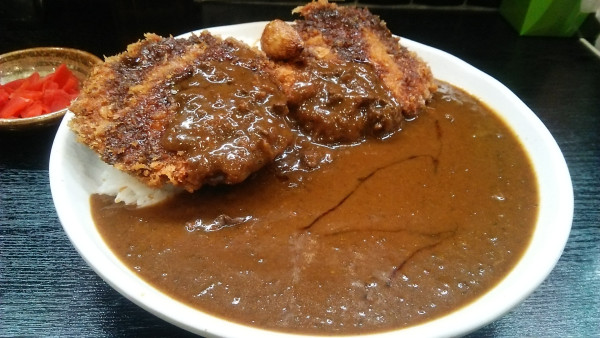 「メンチカツカレー 中 1280円」@豚大学 とんかつ学部の写真