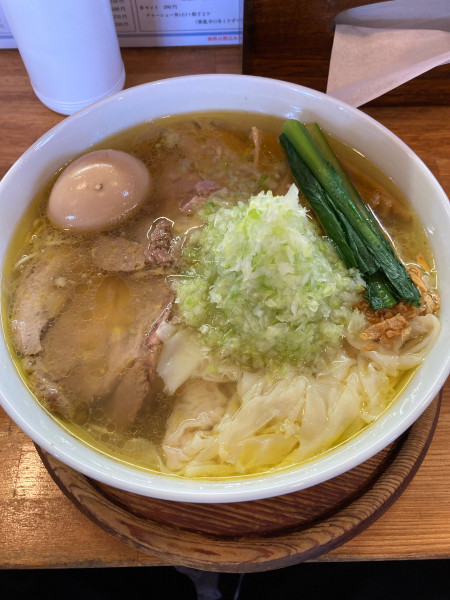 「塩ワンタンめん」@心麺の写真