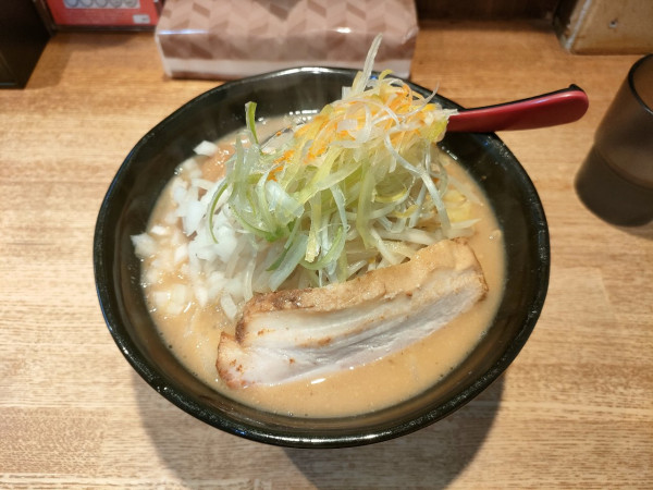 「味噌ラーメン　990円」@萬馬軒 橙 池袋店の写真
