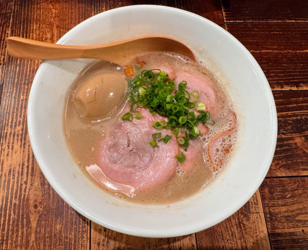 「ここから+チャーシュー+たまご」@LIFE IS JOURNEYの写真