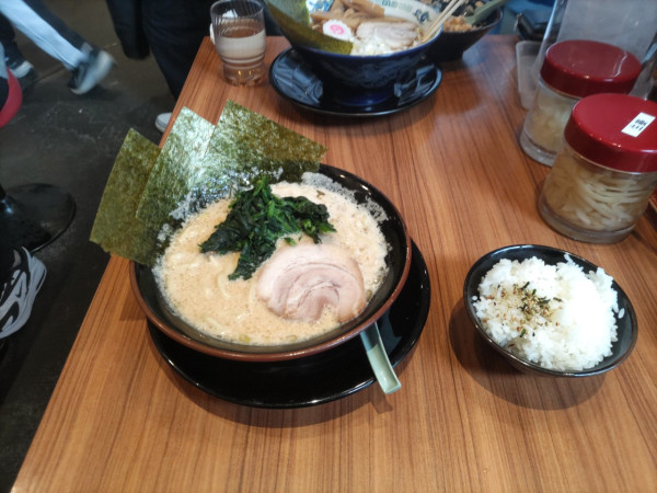 「ラーメン(醤油)」@横浜家系ラーメン 壱角家 流山店の写真