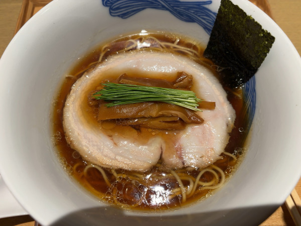 「醤油らぁ麺」@NIPPON RAMEN 凛 TOKYOの写真