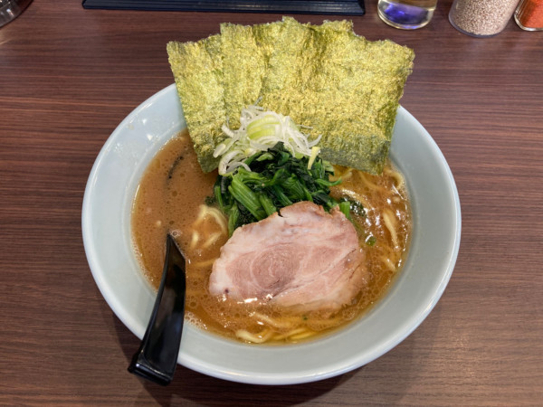 「らーめん」@横浜家系らーめん 侍 上野店の写真