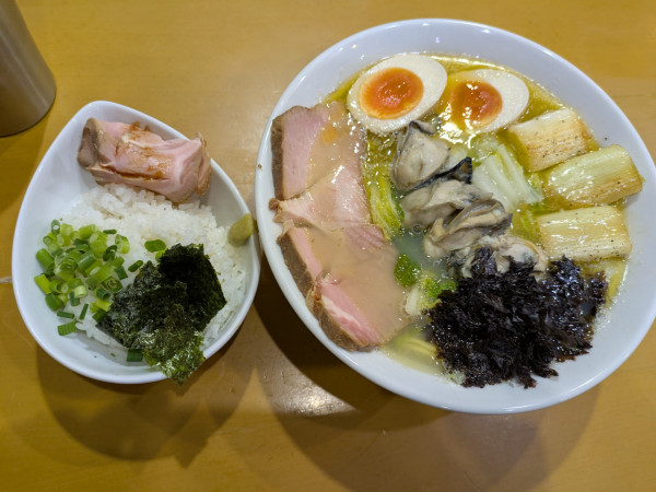 「【限定】広島産牡蠣のみぞれ塩らーめん➕追い飯」@麺屋 扇 SENの写真