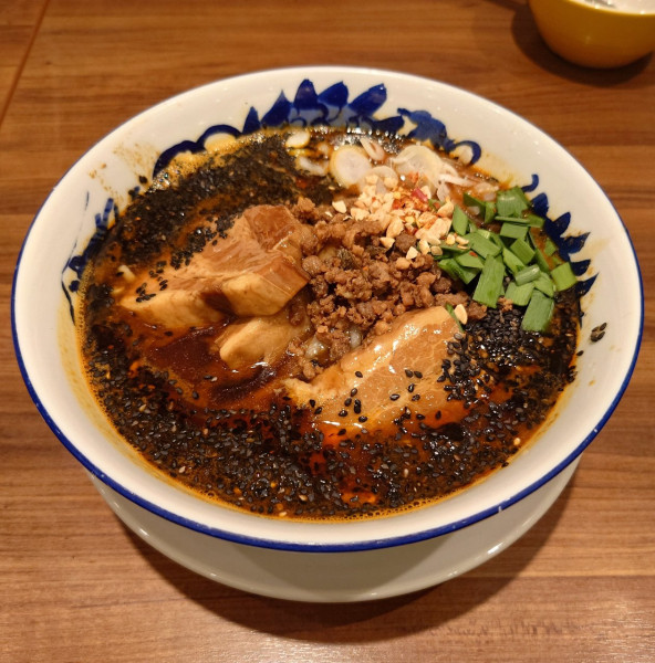 「角煮のせタンタン麺(1298円)」@雲龍一包軒 ららぽーと富士見店の写真