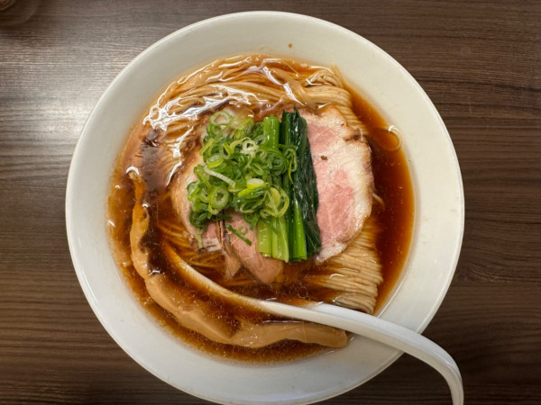 「醤油そば（大盛）」@花笑み中華そば かれんの写真