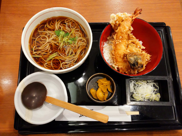 「小天丼と手打ちそば（1,300円）」@そば 鼓堂の写真