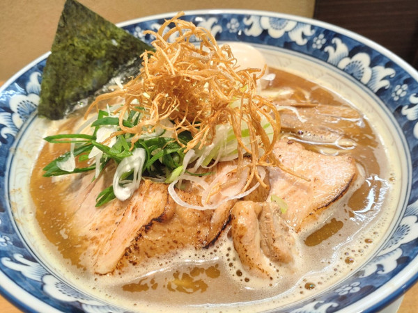 「特製煮干し醤油らぁ麺大盛」@麺処 桂の写真
