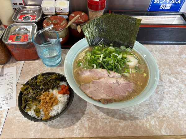 「特選ラーメン中（1350）ライス小（150）」@横濱ラーメン あさが家 本店の写真