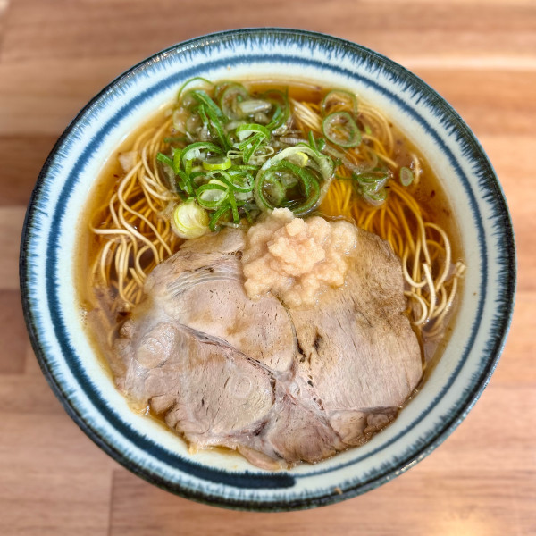 「九州醤油ラーメン（550円）九ちゃんショウガ（50円）」@九州醤油ラーメン 博多 九ちゃんの写真