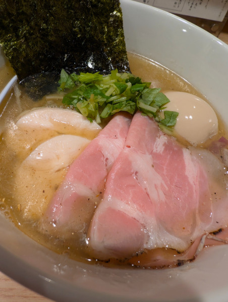 「貝と焼きあごの中華そば(塩)」@中華そば くらむの写真