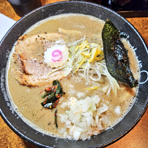 「濃厚中華そば」@麺の蔵 かめだ屋の写真