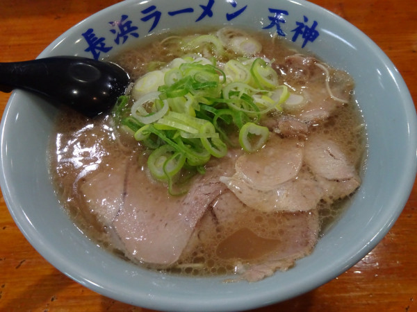 「長浜ラーメン 800円」@長浜ラーメン天神 取手店の写真