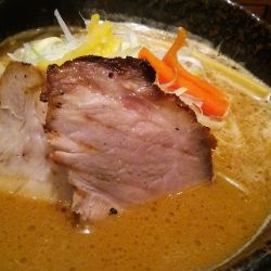 頂上味噌麺 880円＋ごはん小 100円