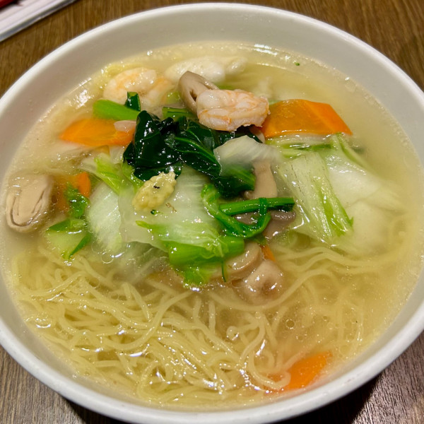 「海鮮麺＋手作り焼餃子＋版ビール（中瓶）」@台湾料理 桃園の写真