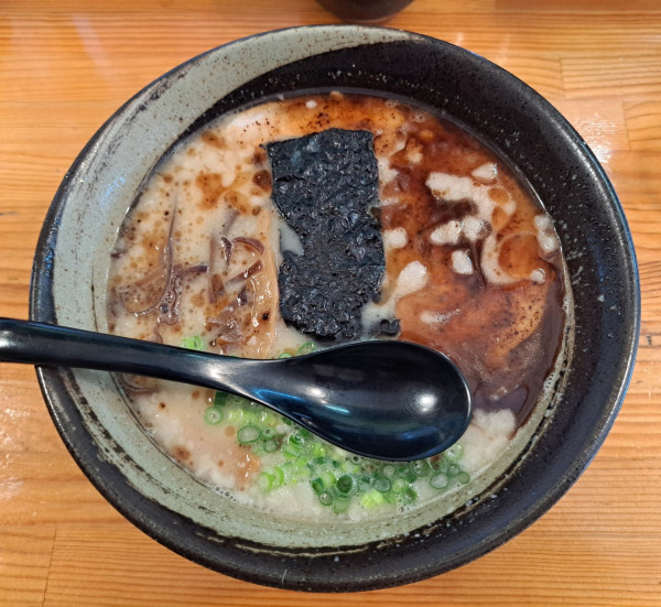 「こがしとんこつラーメン800円」@登龍門の写真