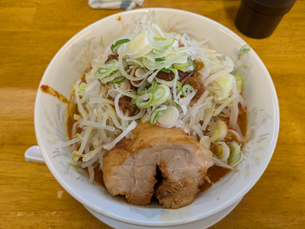 「辛いの（平打麺）」@麺屋 花の名の写真