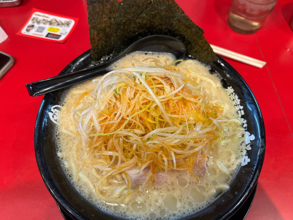 「ネギラーメン大盛バリカタ1,080円」@横浜家系ラーメン 片倉大和家の写真