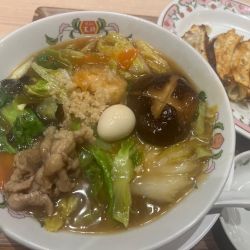 五目あんかけラーメン、固め＋餃子
