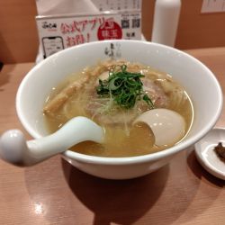 味玉塩ラーメン¥1100