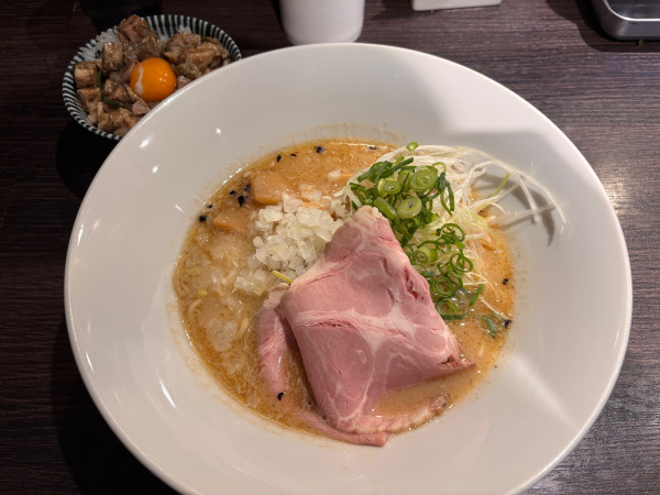 「濃厚中華そば＋Bごはん」@中華そば 十目一八食堂の写真