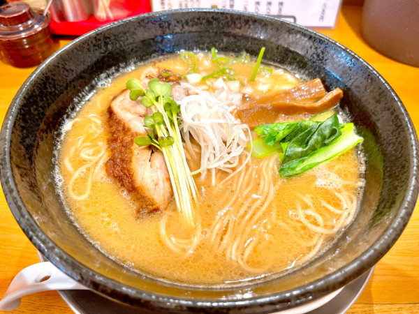 「こってり鶏中華らーめん(980円)」@麺寿 とものやの写真