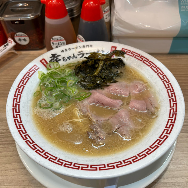 「ラーメン　高菜炒め」@幸ちゃんラーメン 博多本店の写真