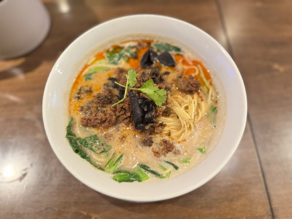 「担々麺 1100円」@チーナテリア ハナヤ 吉祥寺の写真