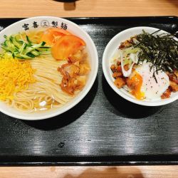 冷やし中華＋温玉チャーシュー丼