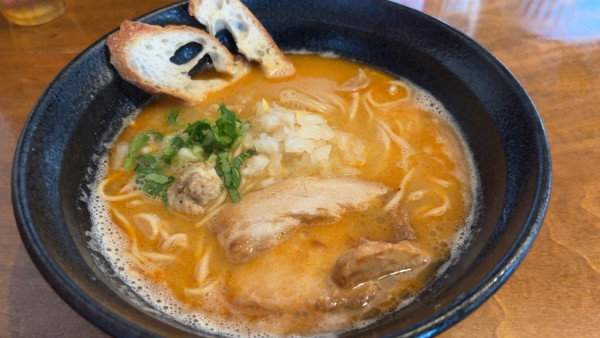 「鶏そば醤油950円」@はりけんラーメンの写真