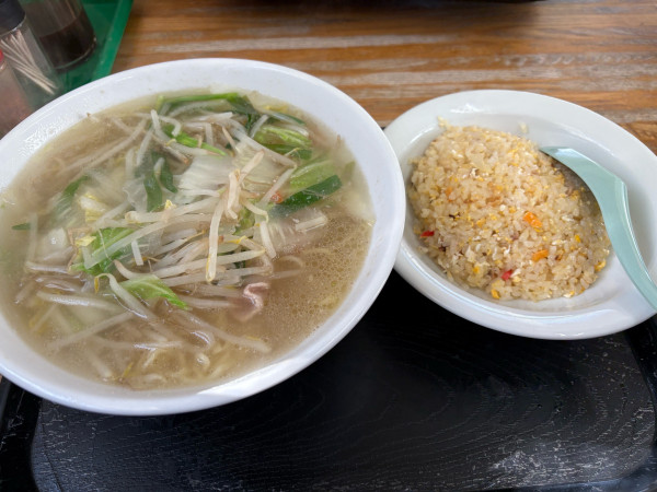 「チャーハンセット(半チャーハン)→タンメン変更」@栄龍軒の写真