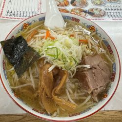 塩ラーメン　中盛