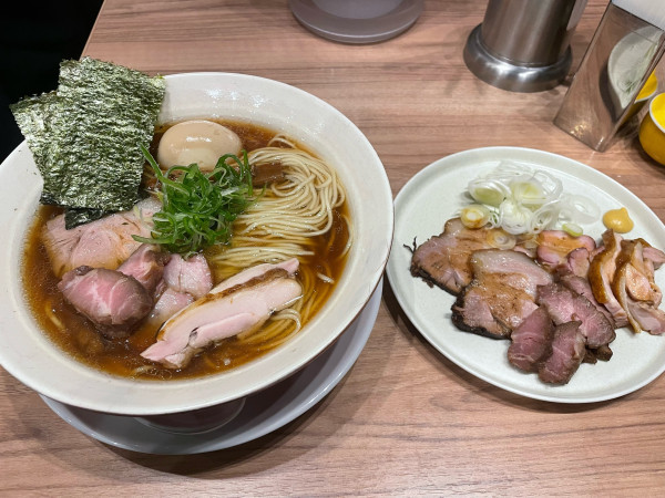 「特製醤油＋チャーシュー盛り合わせ」@麺処 ほん田 秋葉原本店の写真