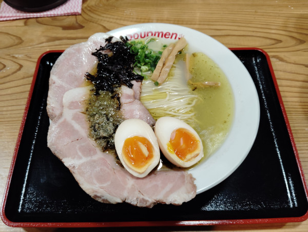 「金豚王牡蠣塩らぁ麺」@Soupmenの写真