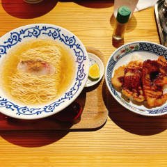 豚そば 月や 大名店の画像